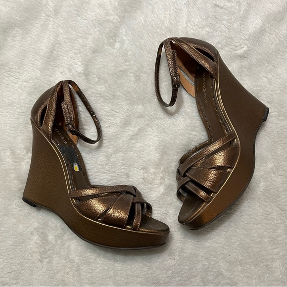 BCBGirls bronze leather wedge sandals - Picture 1 of 12